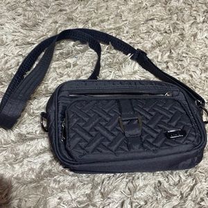 Black lug strap back